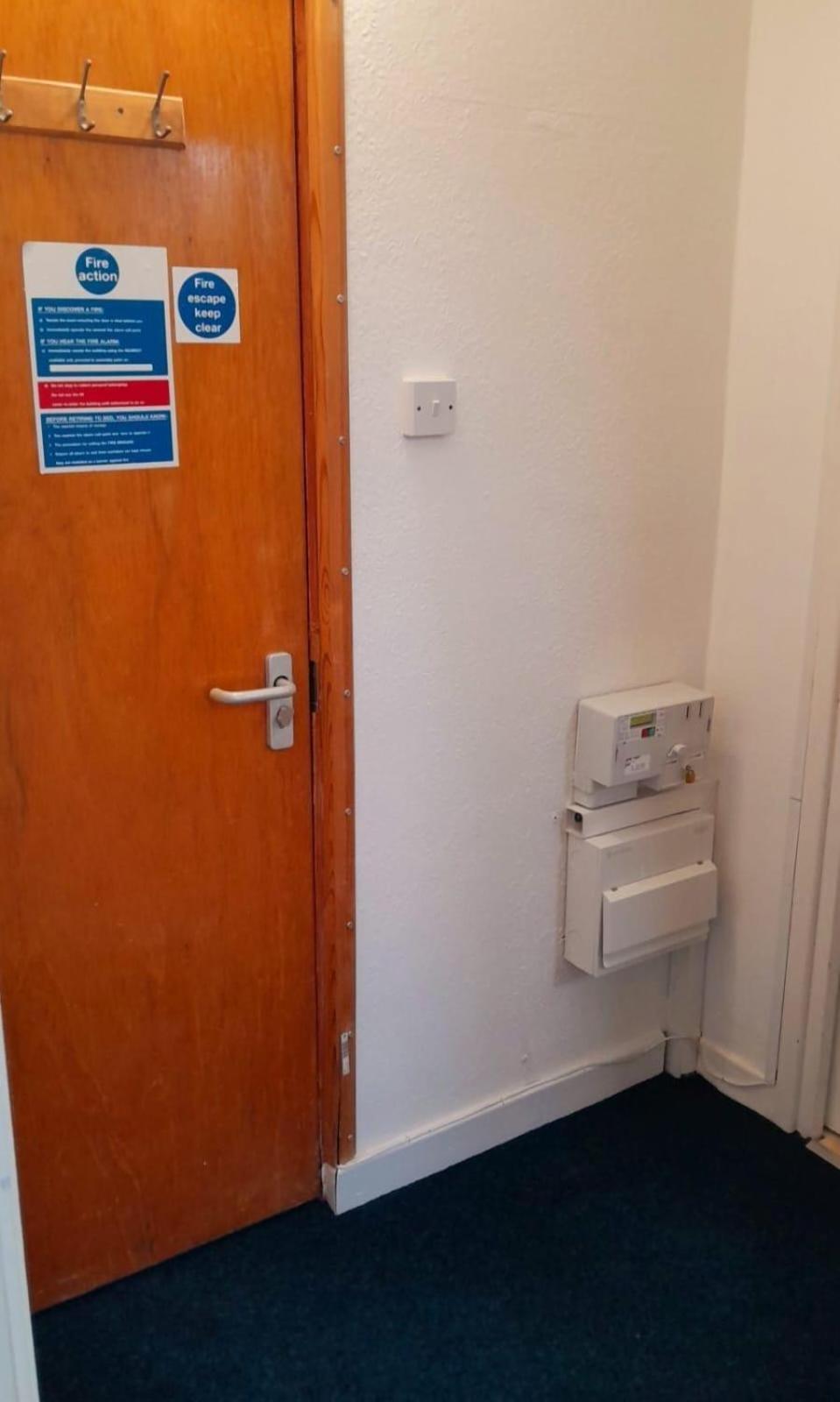 The Victoria Hotel Pwllheli Room photo
